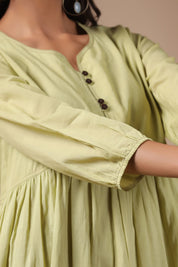 Women Solid Green Viscose Rayon Frill Dress