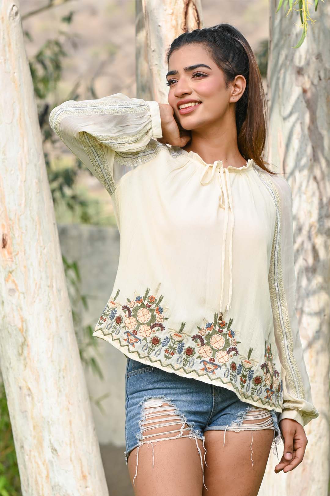 Women Rayon Crepe Embroidered Top