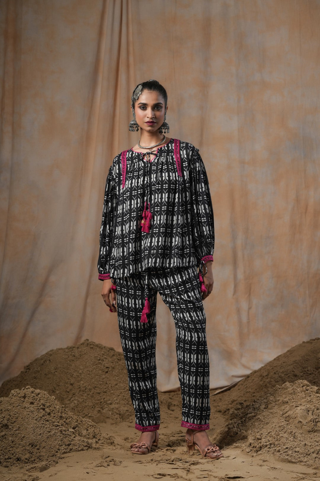 Women Viscose Moss Crepe Printed & Embroidered Co-Ord Set