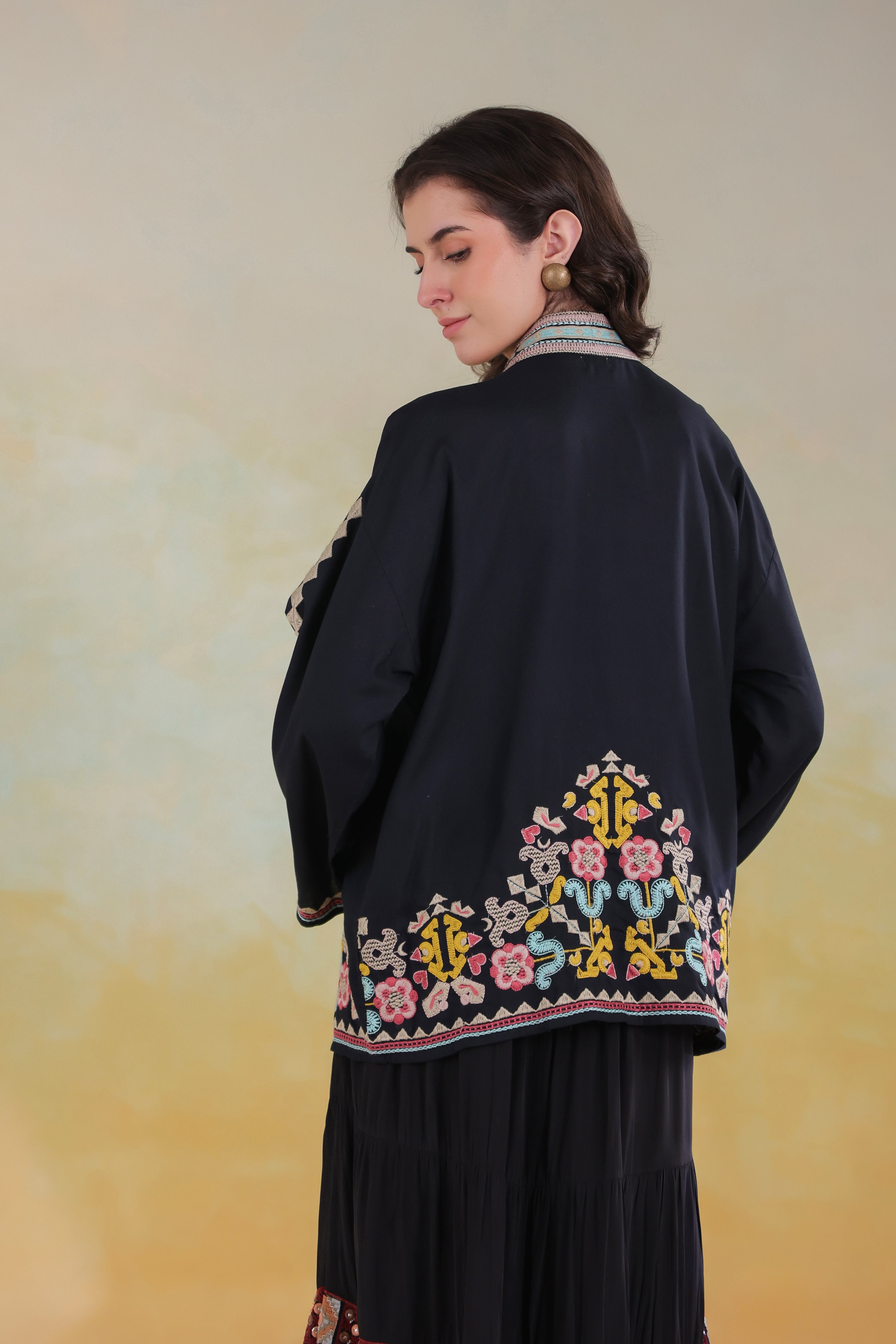 Women’s Black Rayon Solid Embroidered Shrug
