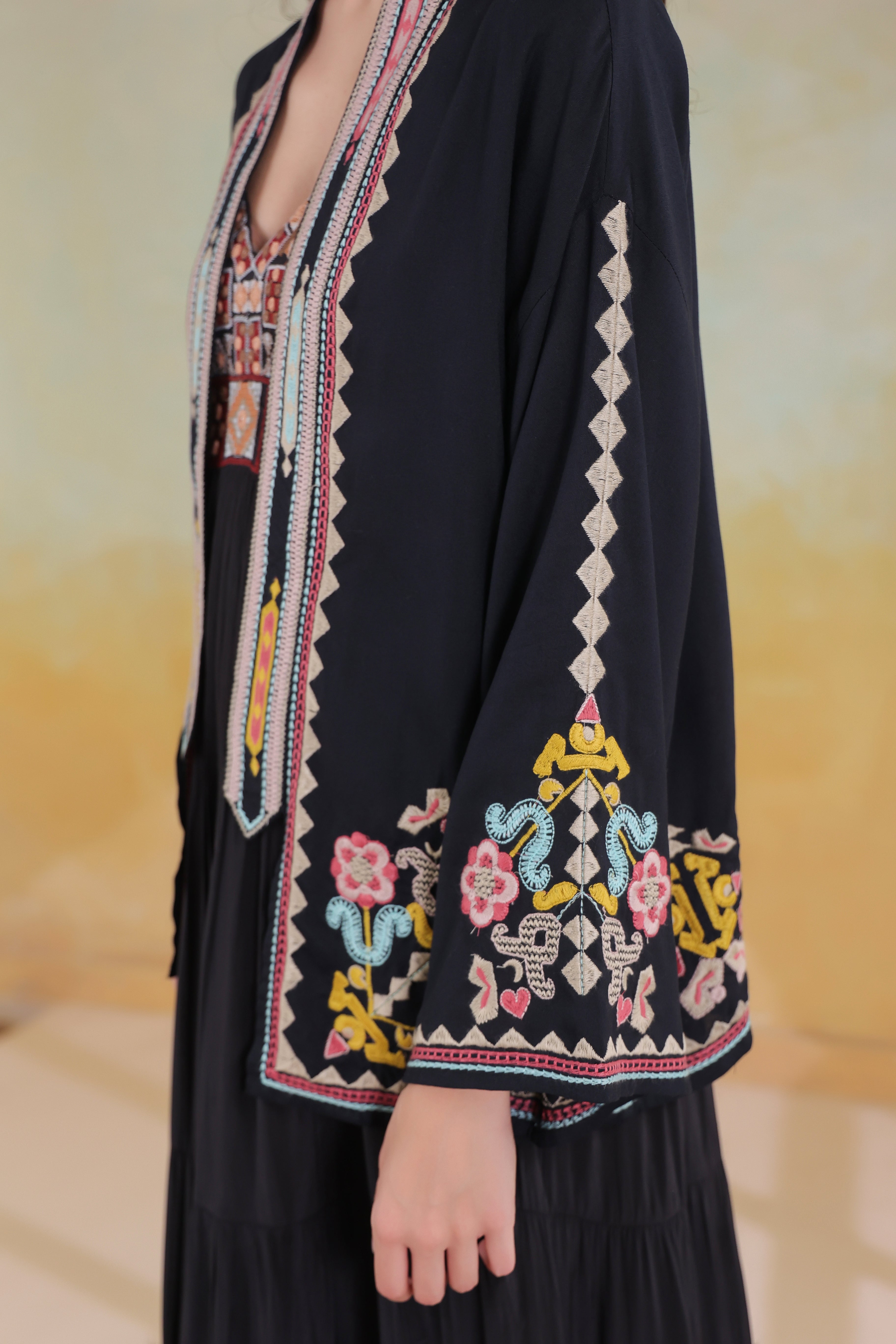 Women’s Black Rayon Solid Embroidered Shrug