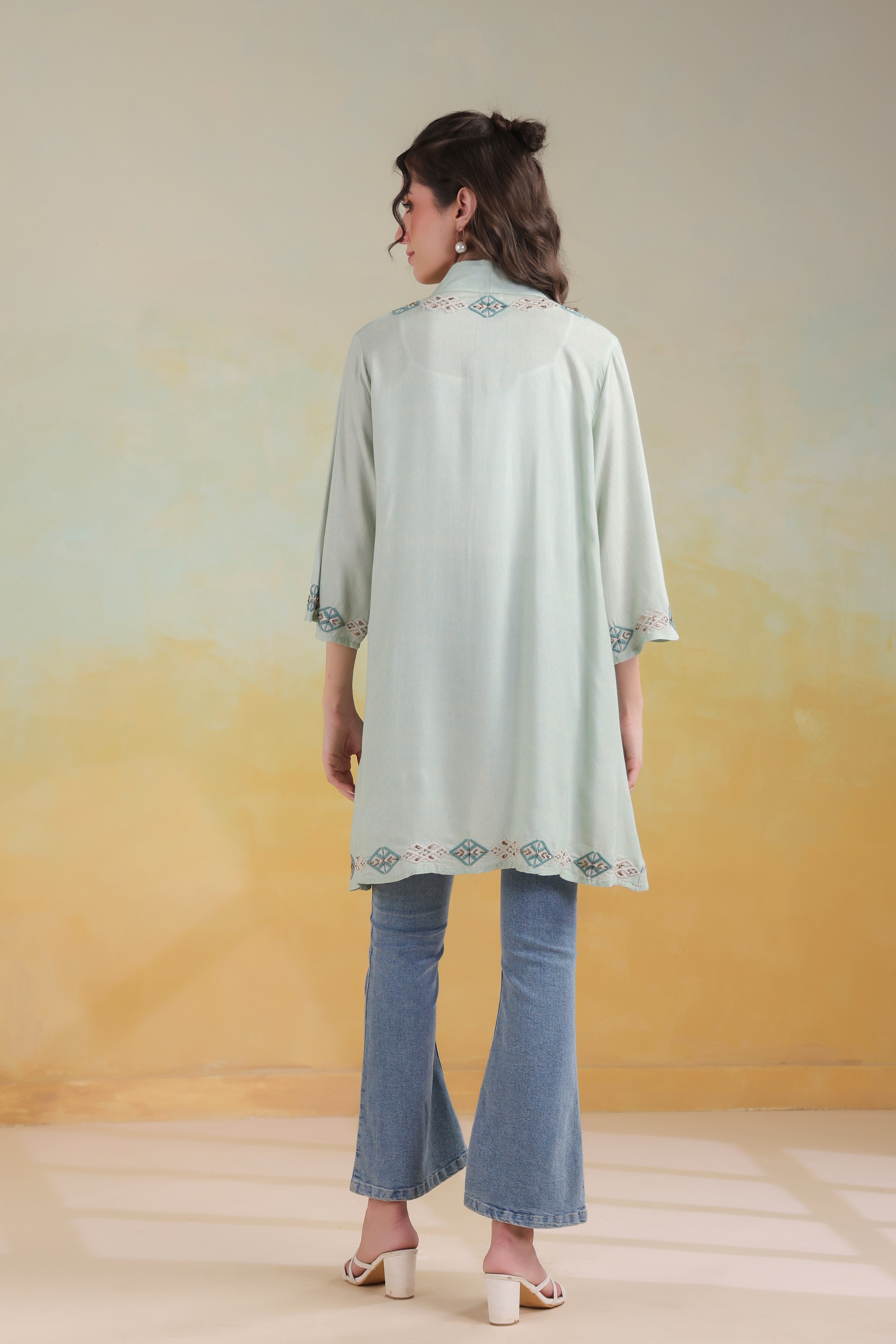 Women’s Green Viscose Rayon Embroidered Shrug