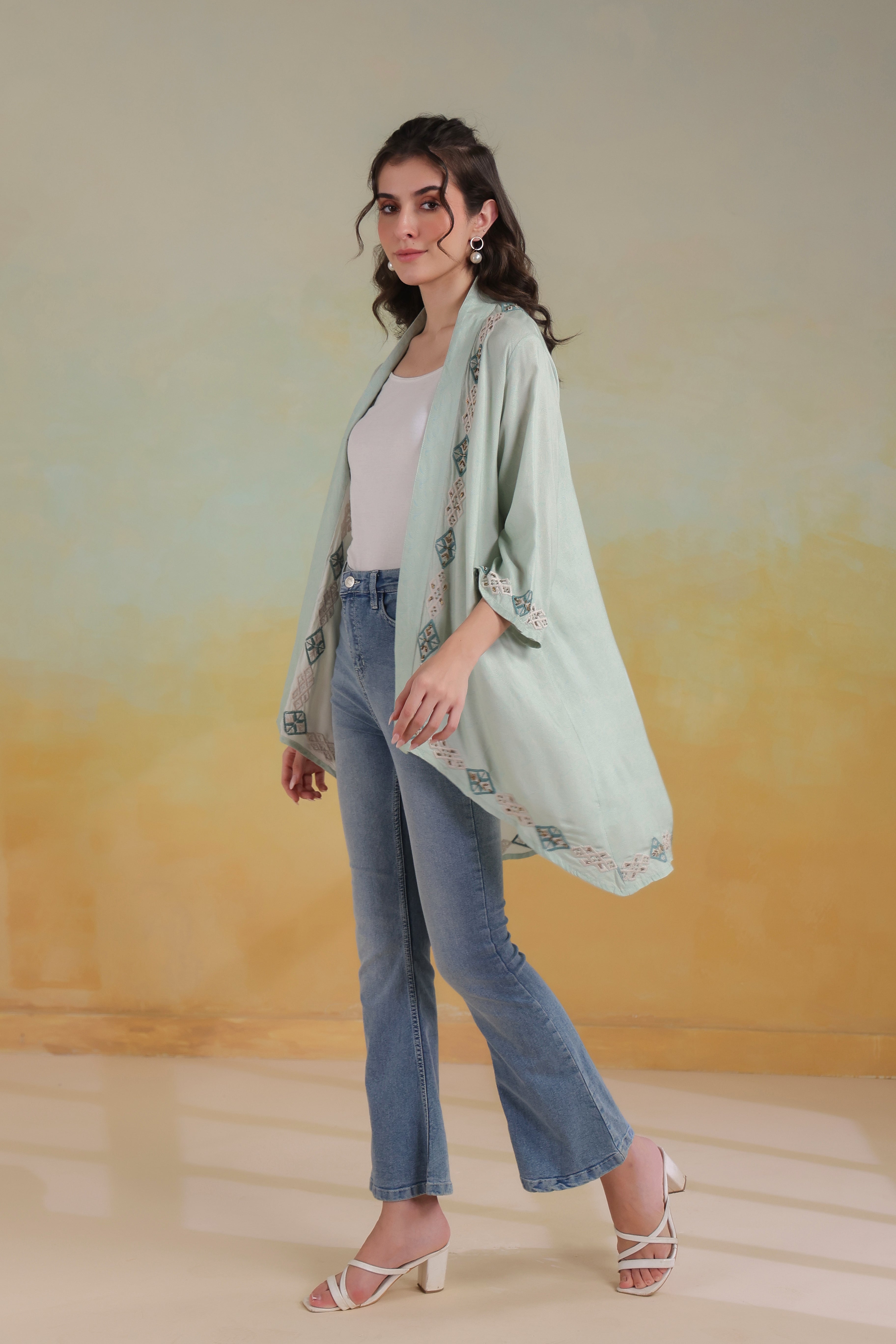 Women’s Green Viscose Rayon Embroidered Shrug