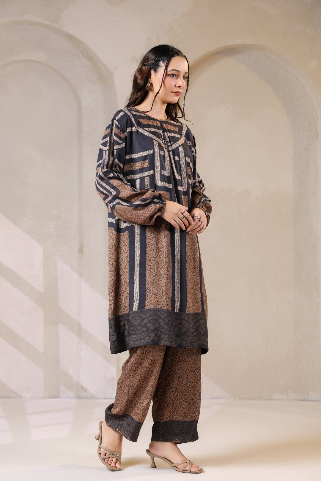 Nyaro Signature Abstract Print Co-ord Set in Viscose Santoon