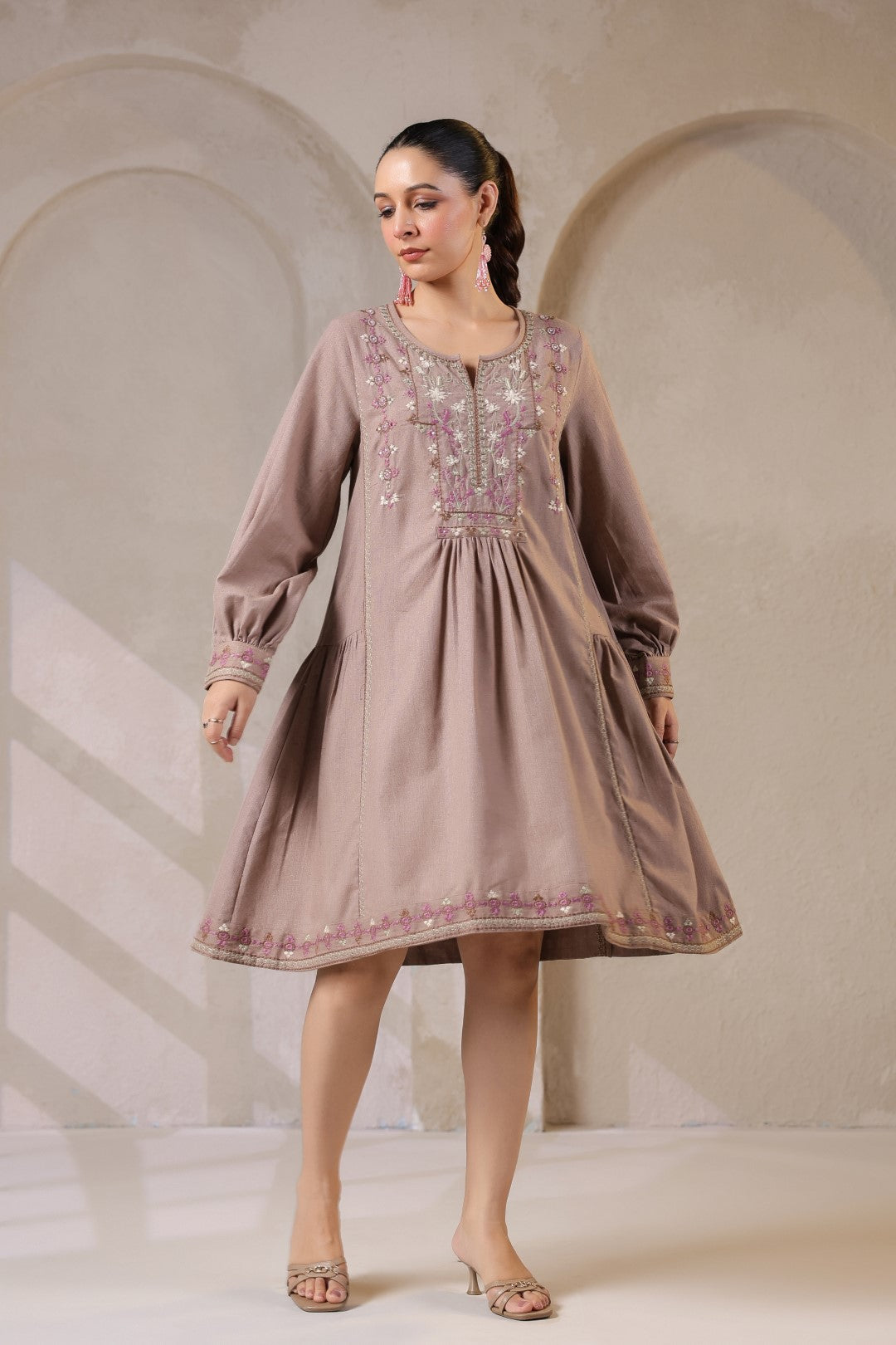 Nyaro Signature Cotton Flex Embroidered Short Dress – Mauve