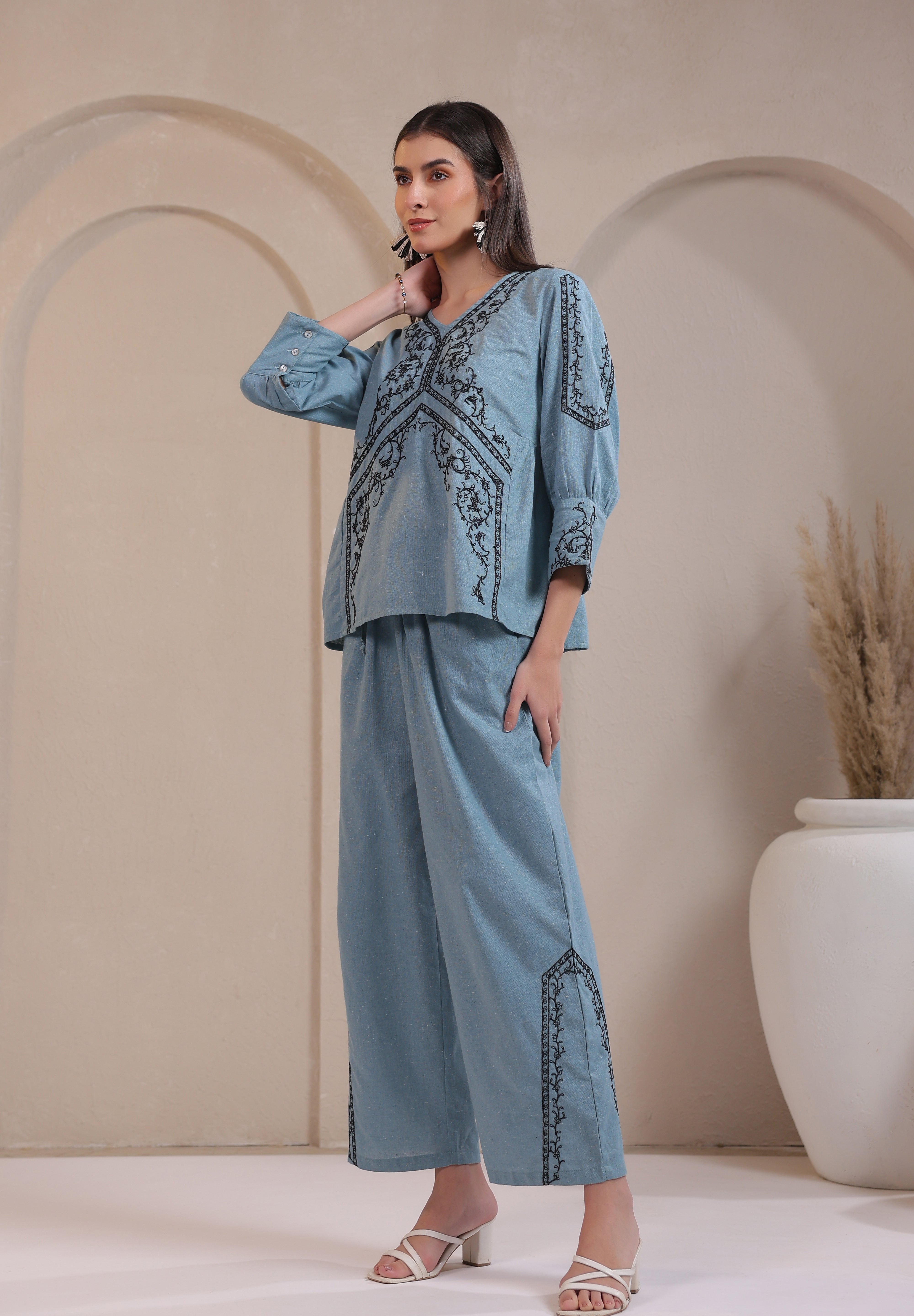 Women's Blue Embroidered Linen Blend Co-Ord Set