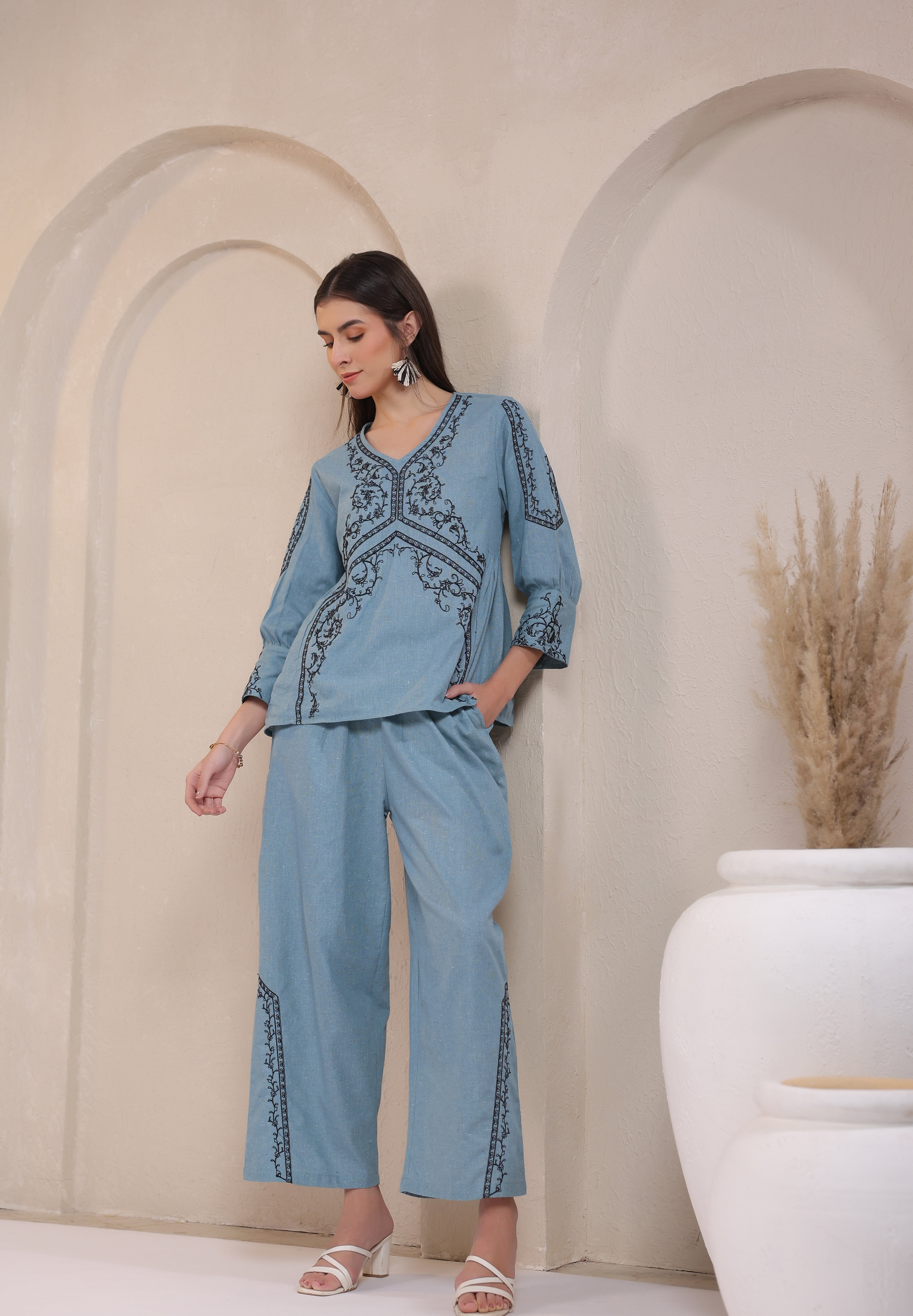Women's Blue Embroidered Linen Blend Co-Ord Set