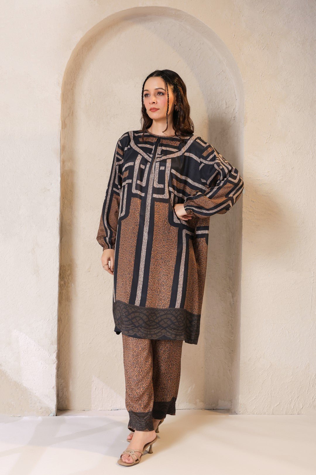 Nyaro Signature Abstract Print Co - ord Set in Viscose Santoon - Nyaro