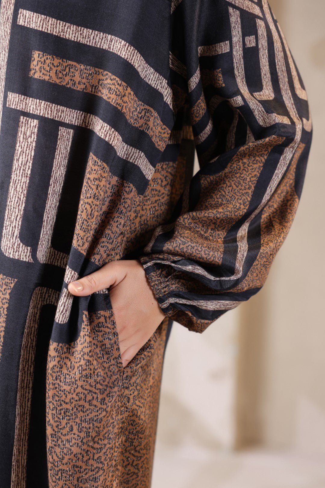 Nyaro Signature Abstract Print Co - ord Set in Viscose Santoon - Nyaro