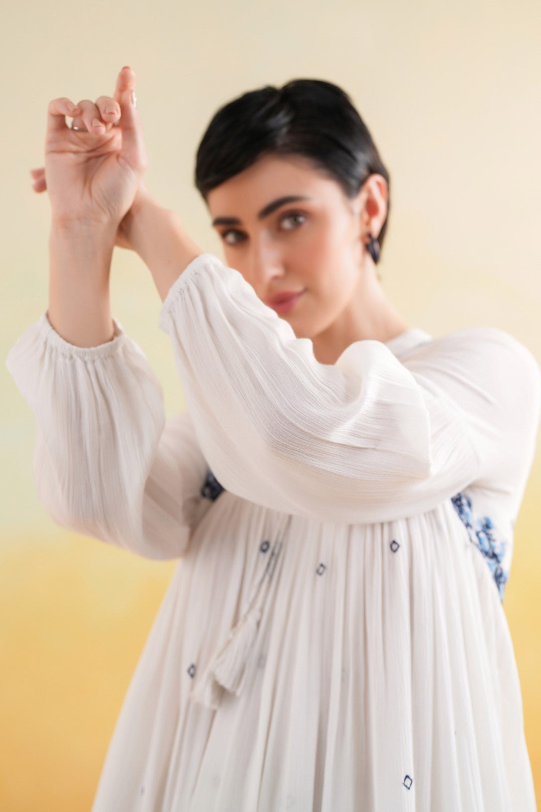 Nyaro Signature White Embroidered Rayon Crepe Short Dress - Nyaro