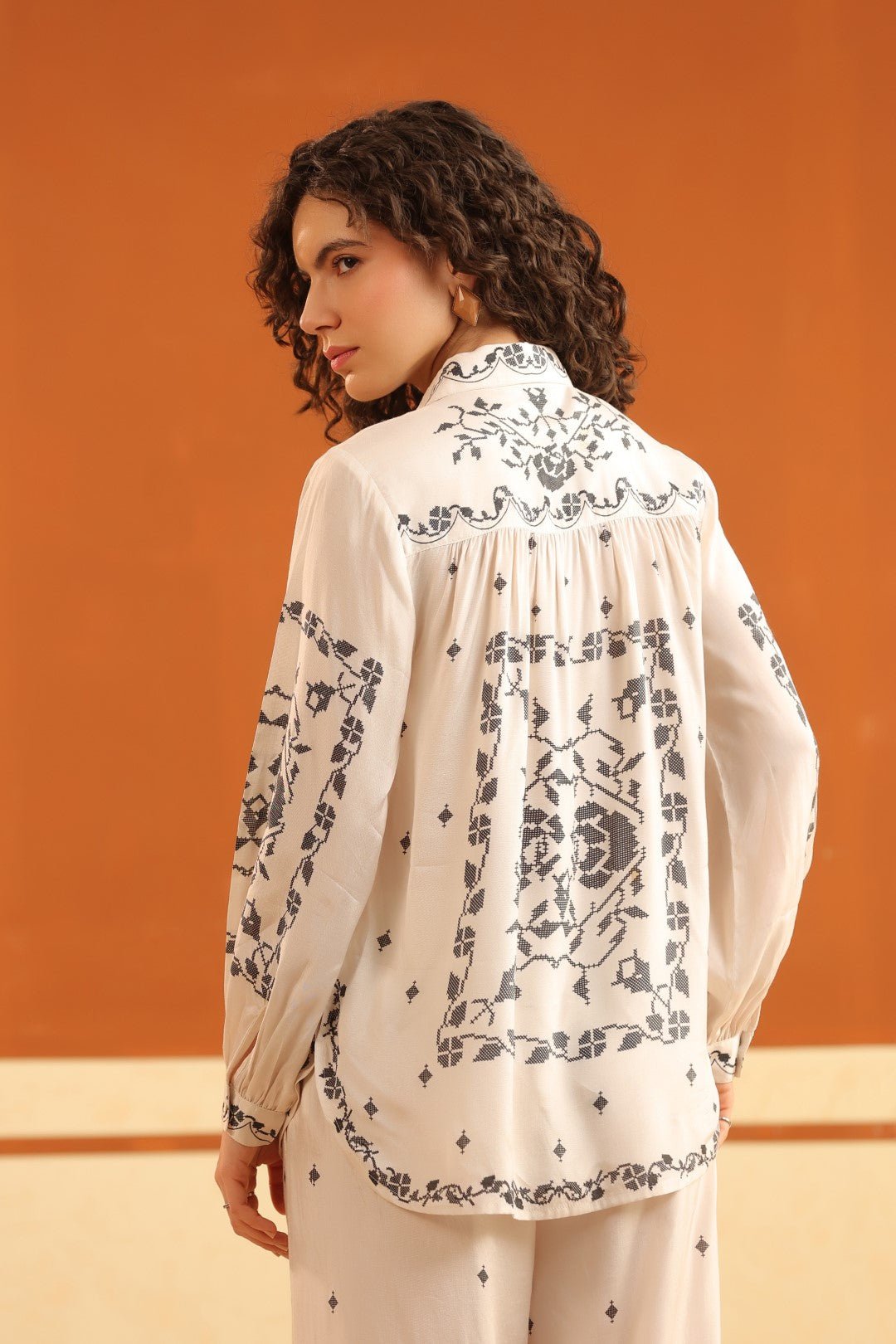 Off - White Printed Viscose Santoon Shirt & Pant Co - Ord Set for Women - Nyaro