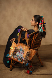 Women Handmade Leather Shoulder Bag With Feather Fringes - Nyaro