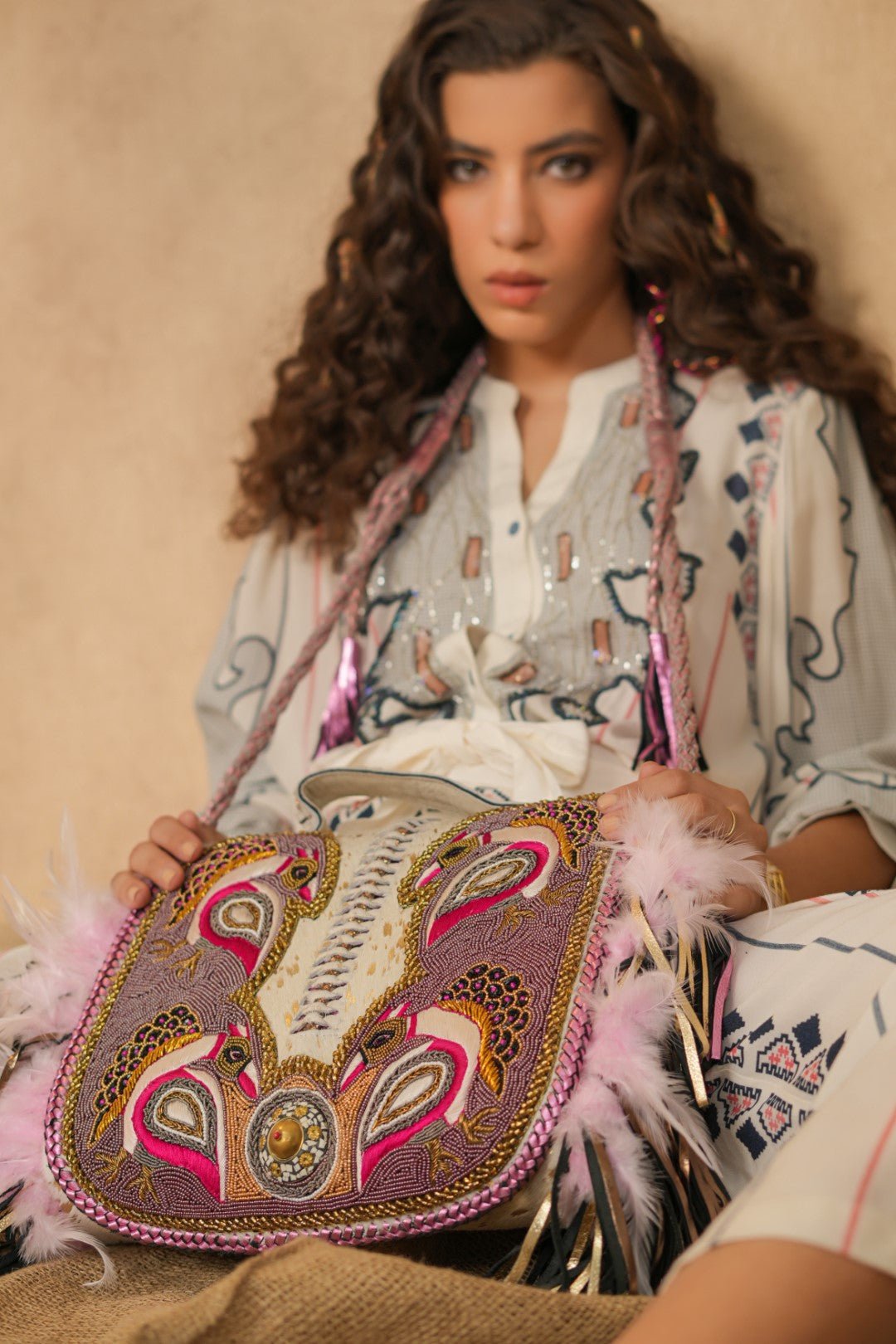 Women Handmade Leather Shoulder Bag With Feather Fringes - Nyaro