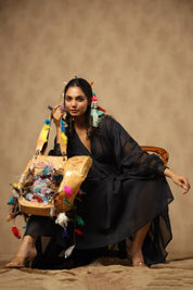 Women Handmade Leather Shoulder Bag With Feather Fringes - Nyaro