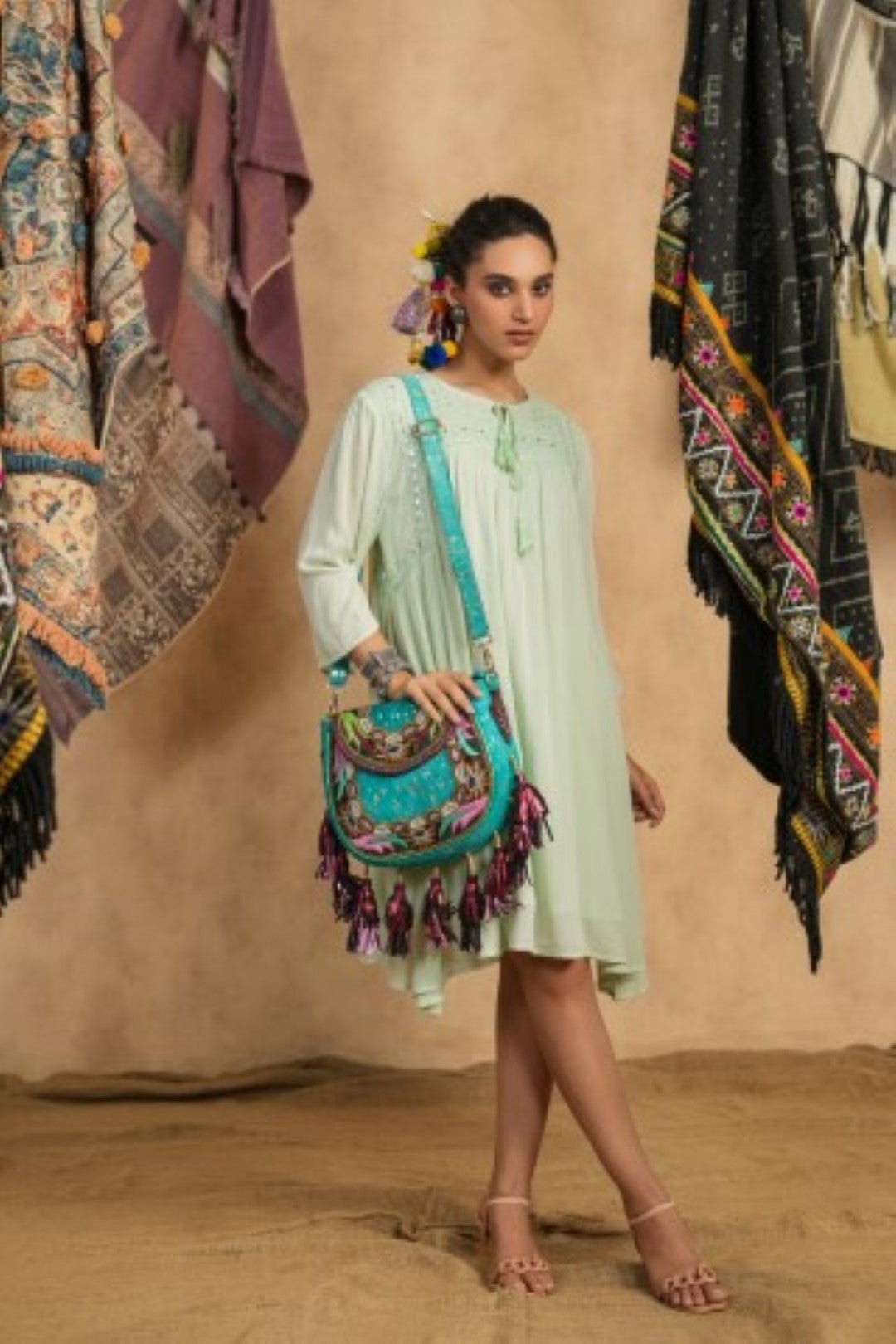 Women Handmade Leather Shoulder Bag With Leather Fringes - Nyaro