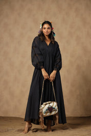 Women Handmade Leather Shoulder Bag With Leather Fringes - Nyaro