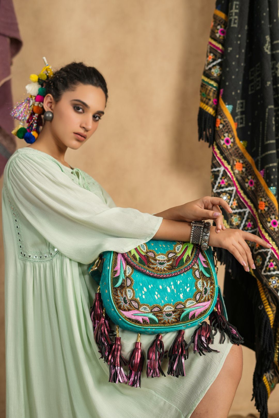 Women Handmade Leather Shoulder Bag With Leather Fringes - Nyaro