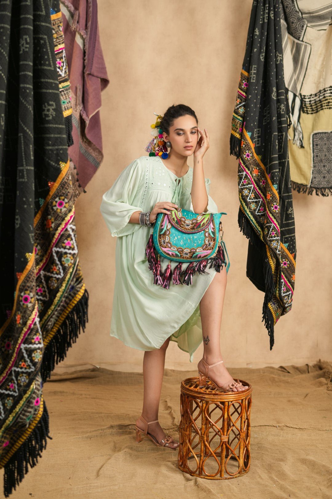 Women Handmade Leather Shoulder Bag With Leather Fringes - Nyaro