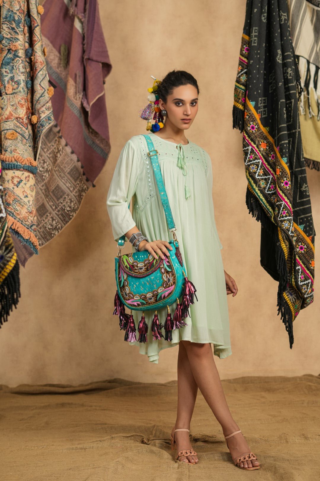 Women Handmade Leather Shoulder Bag With Leather Fringes - Nyaro