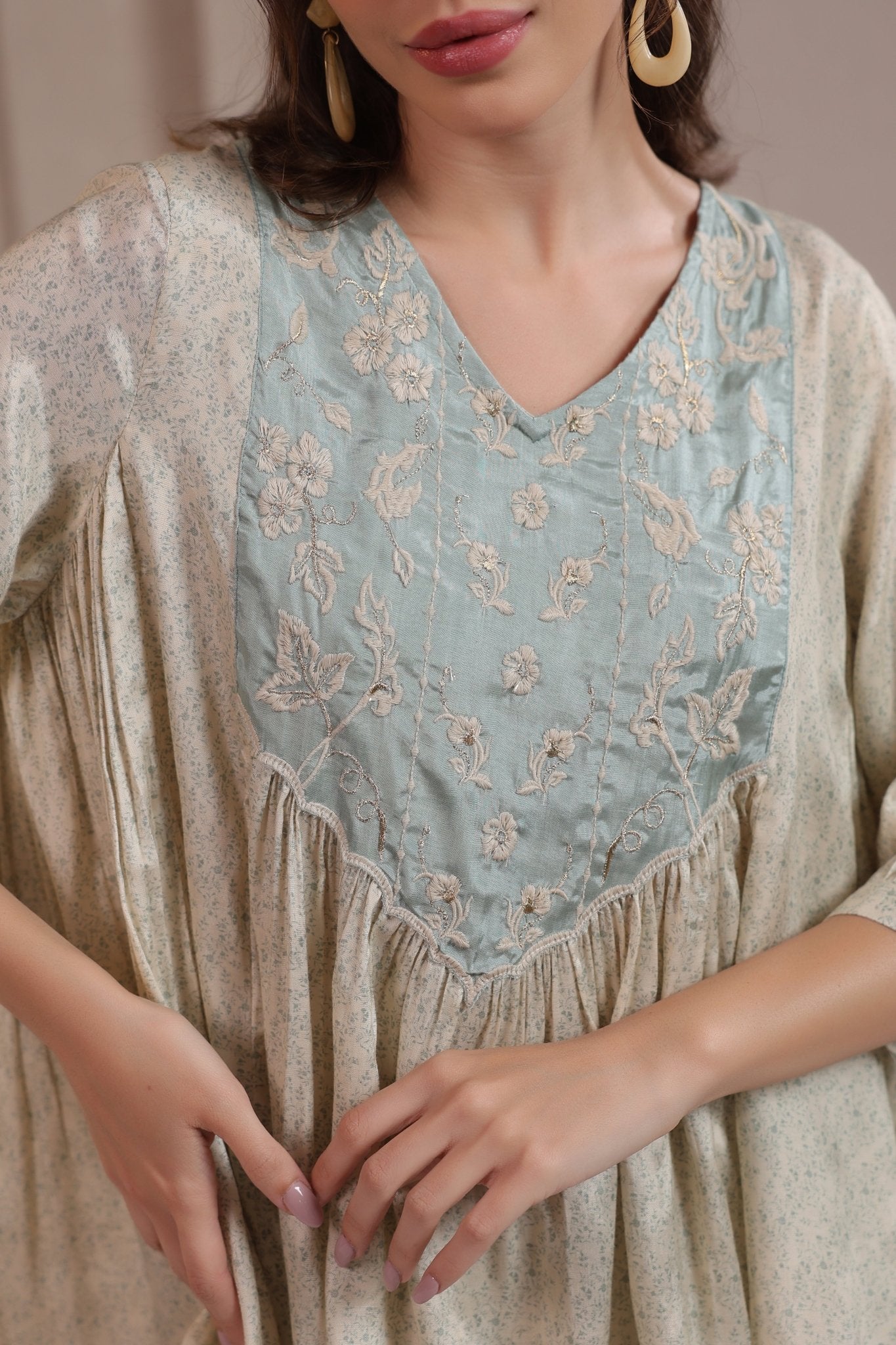 Women's Green Embroidered Viscose Santoon Co - Ord Set - Nyaro